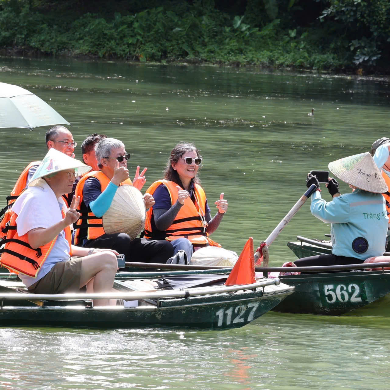 Trang An Tourist Boat Trip